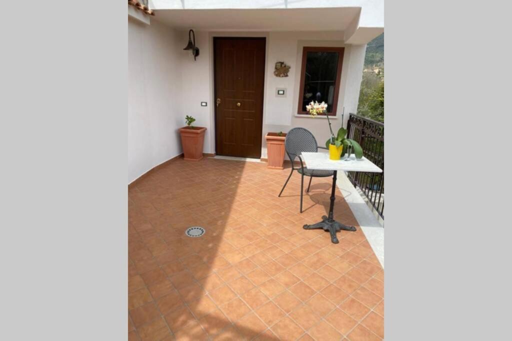 Alloggio A Via Impero Apartment Lenola Exterior photo